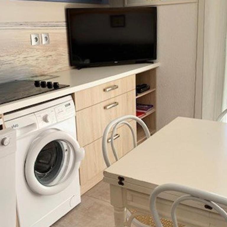 Villa climatisée pour 6 avec piscine et parking proche plage - FR-1-607-42 - Maison de Vacances - 8