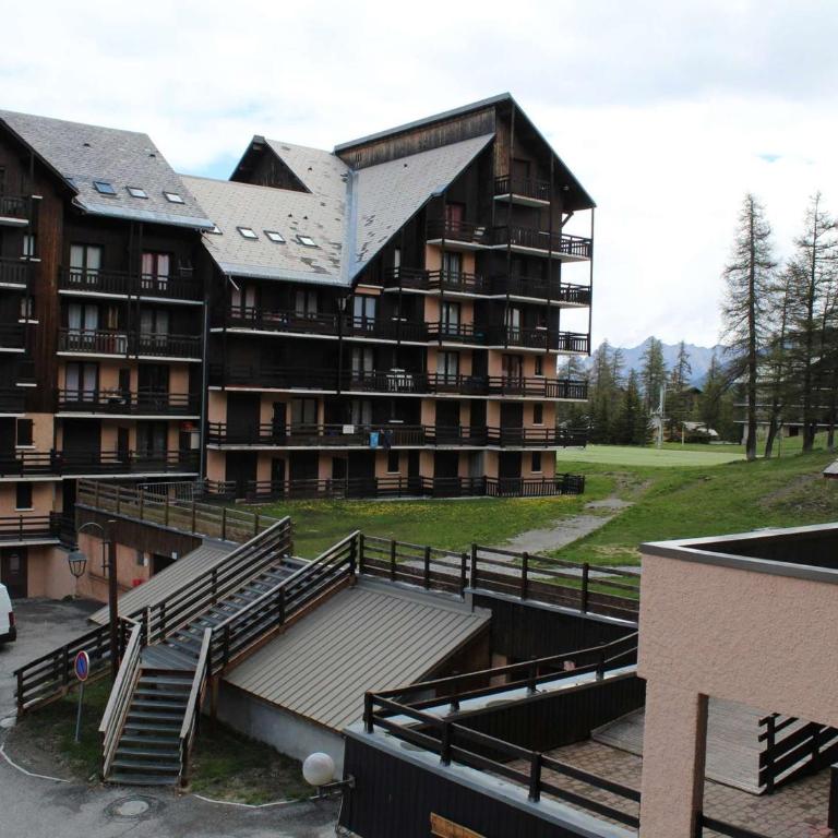 Studio cabine avec accès direct aux pistes, balcon, et piscine - 4 couchages, Risoul 1850 - Appartement 1 Chambre - 24