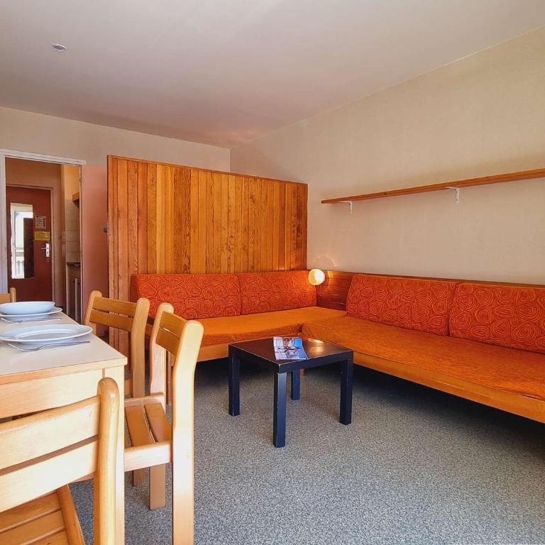 Studio au pied des pistes avec Wifi, parking, animaux admis - FR-1-525-186 - Apartment (4 Adults) - 2