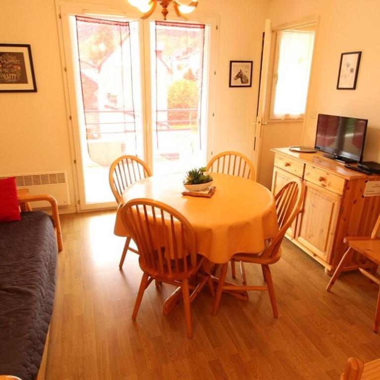 Proche Thermes - T2 Cabine avec Balcon, Parking et Wifi - Animaux admis - FR-1-313-170 - Apartamento (4 adultos) - 8