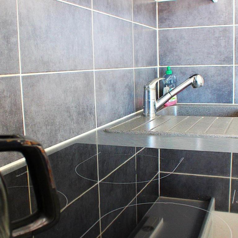Splendide T2 climatisé à 50m de la plage avec piscine et parking - FR-1-607-97 - Appartement (5 Adultes) - 2