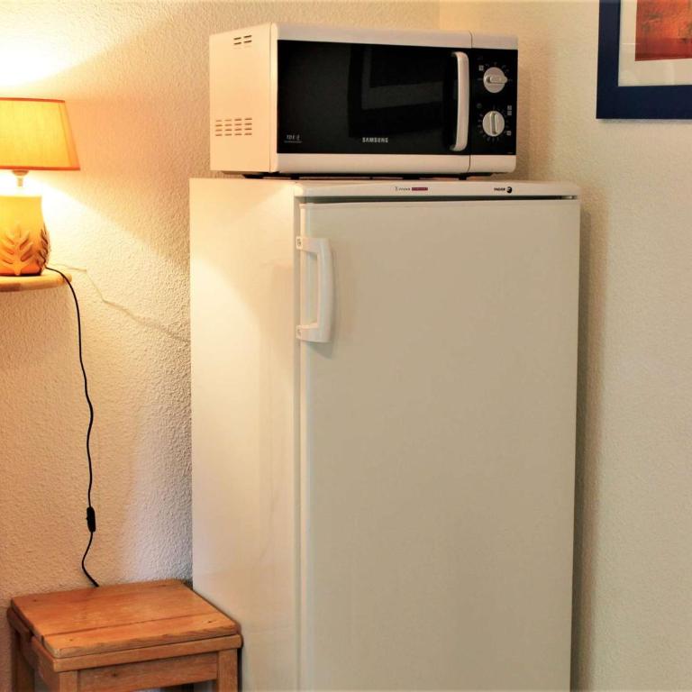 Studio cabine 5 couchages, proche commodités, téléski, balcon sud, ski casier - Appartement 1 Chambre - 2