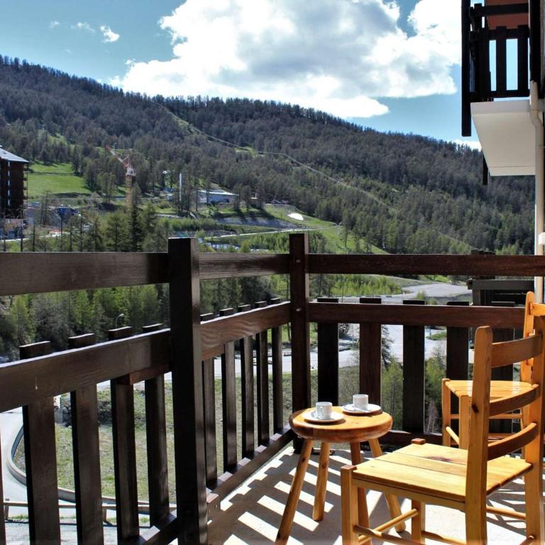 Appartement cosy à Risoul 1850, 3 pièces, 6 couchages, proche pistes et commerces, balcon ensoleillé - Appartement 2 Chambres - 16