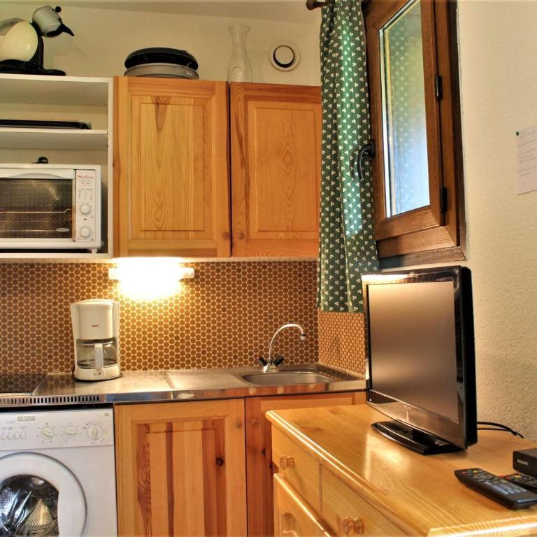 Studio cabine 5 couchages, proche commodités, téléski, balcon sud, ski casier - Appartement 1 Chambre - 7
