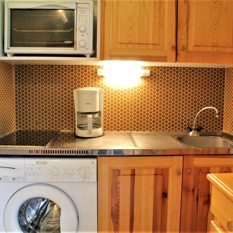 Studio cabine 5 couchages, proche commodités, téléski, balcon sud, ski casier - Appartement 1 Chambre - 9