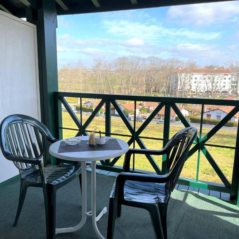 Studio à Cambo-les-Bains, Internet, Parking, Animaux admis - Estudio - 3