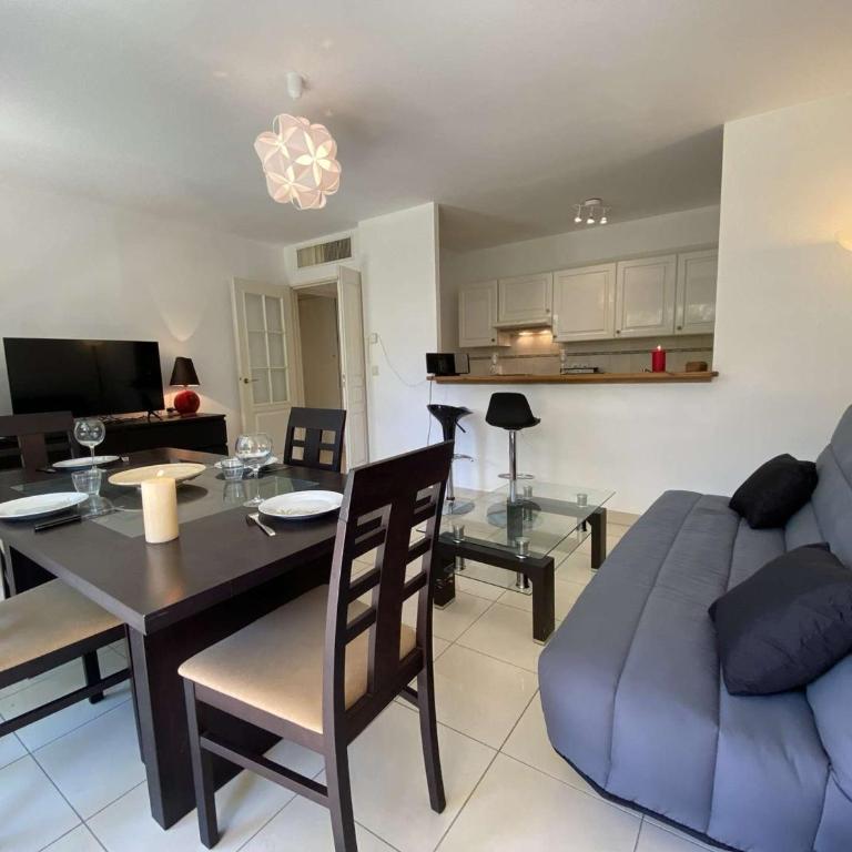 Appartement 3P avec Terrasse et Garage, à 10min des Plages de Juan-les-Pins - FR-1-252-171 - Appartement (6 Adultes) - 3