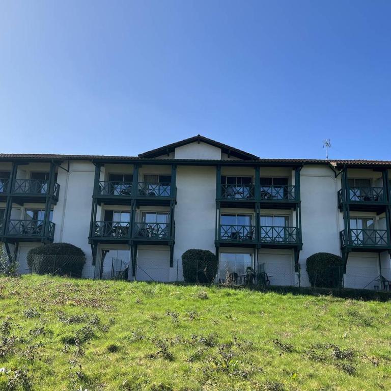 Studio à Cambo-les-Bains, Internet, Parking, Animaux admis - Estudio - 6