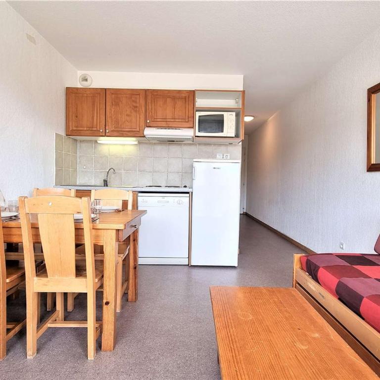Studio Cabine 4 pers - Près des Pistes & Commerces - FR-1-525-220 - Apartment (4 Erwachsene) - 2