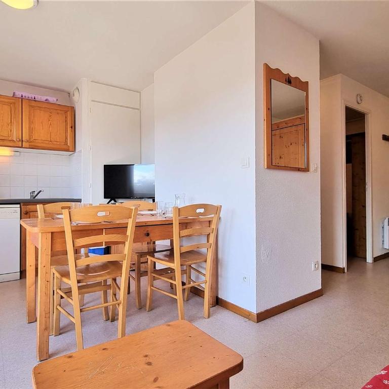 Appartement en Montagne: 2 Pièces, Coin Nuit, 6 Pers, Proche Pistes - Dévoluy - FR-1-525-221 - Apartment (4 Erwachsene) - 2