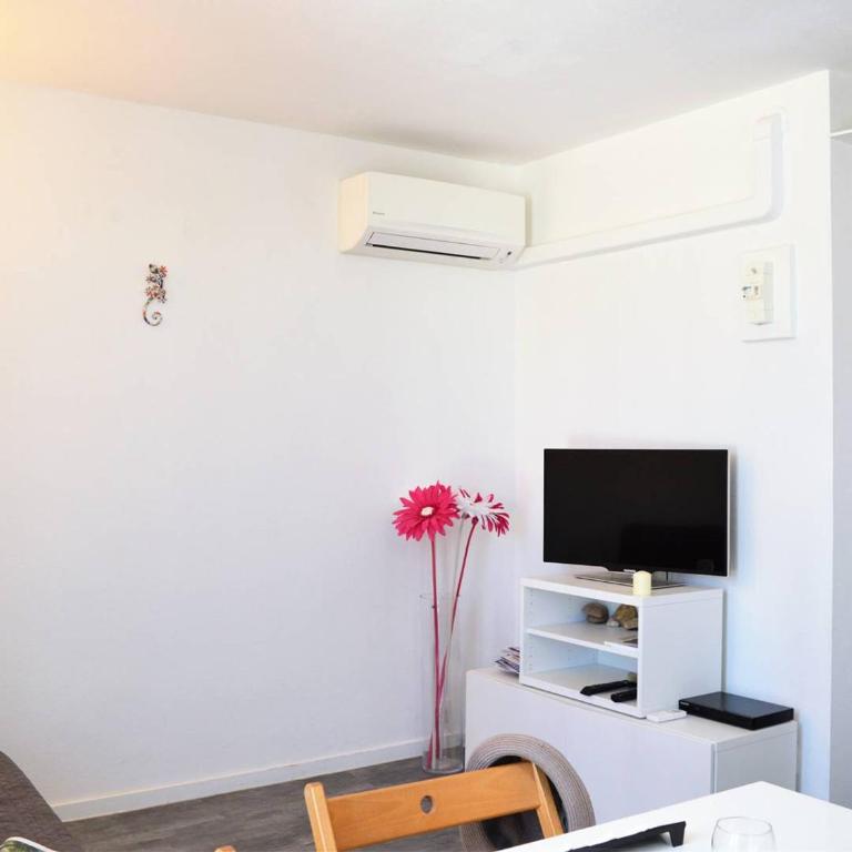 Appartement Climat. 4 pers. avec Parking Privatif au Lavandou, Proche Centre et Plage - FR-1-251-390 - Appartement (4 Adultes) - 9