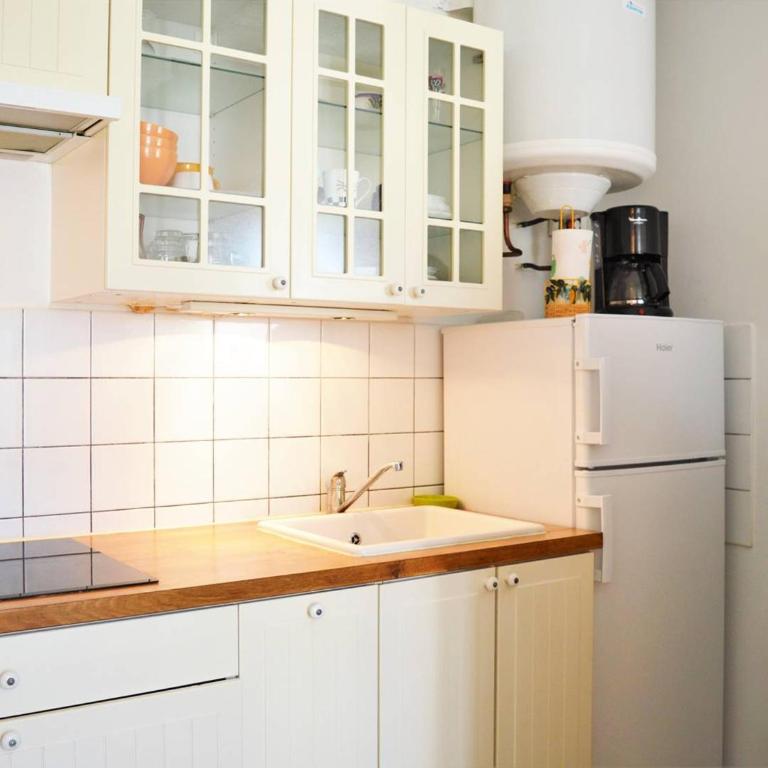 Appartement Climat. 4 pers. avec Parking Privatif au Lavandou, Proche Centre et Plage - FR-1-251-390 - Appartement (4 Adultes) - 10