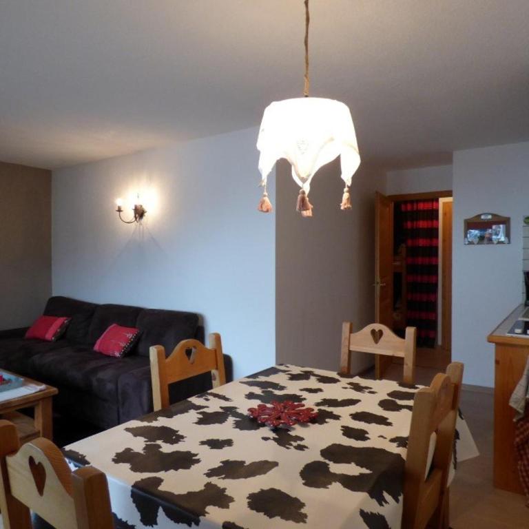 Charmant T2 + coin montagne, idéal familles, proche pistes et commerces - Garage, balcon, 6 pers. - FR-1-458-142 - Apartment (6 Erwachsene) - 7