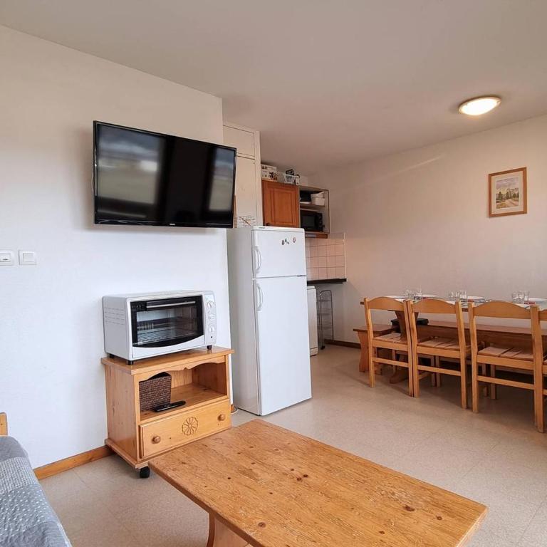 Appartement spacieux 4 pièces avec 3 chambres, balcon, proche télésiège à SuperDévoluy - FR-1-525-201 - Apartamento (10 adultos) - 2