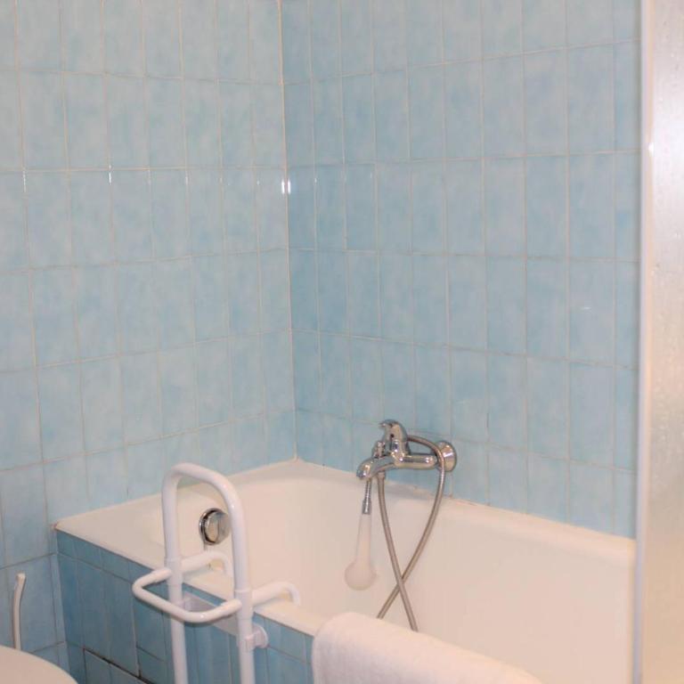 Studio Cosy avec Terrasse et Parking, à 30m de la Mer, Cagnes-sur-Mer - FR-1-252A-56 - Appartement (4 Adultes) - 3