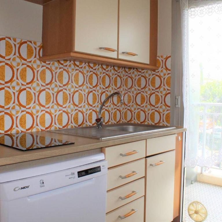 Studio Cosy avec Terrasse et Parking, à 30m de la Mer, Cagnes-sur-Mer - FR-1-252A-56 - Appartement (4 Adultes) - 7