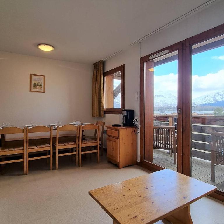Appartement spacieux 4 pièces avec 3 chambres, balcon, proche télésiège à SuperDévoluy - FR-1-525-201 - Apartamento (10 adultos) - 1