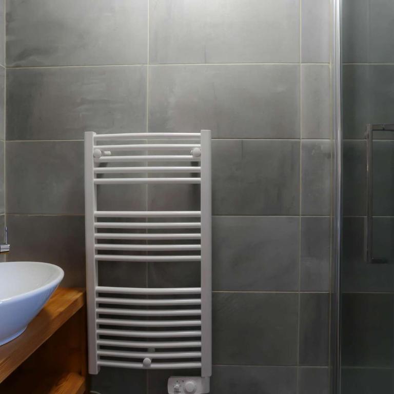 Chalet Triplex 75m² Val Thorens - 2 Chambres, 1 Cabine, Cheminée, WiFi, Proche Pistes et Commerces - FR-1-637-11 - Chalet (6 Adultes) - 5