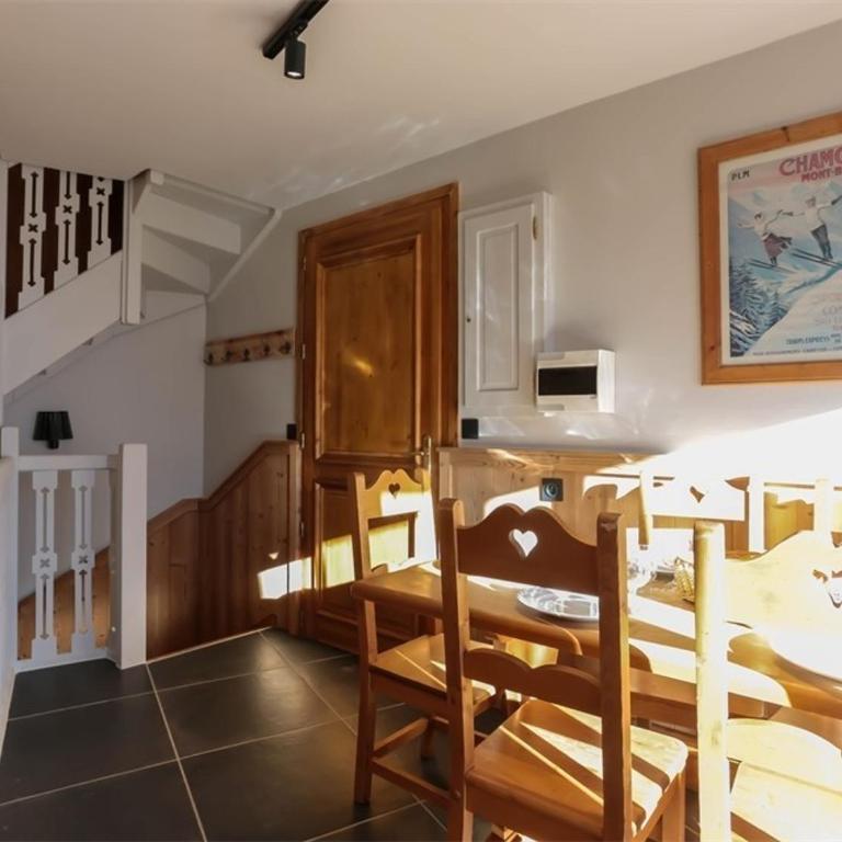 Chalet Triplex 75m² Val Thorens - 2 Chambres, 1 Cabine, Cheminée, WiFi, Proche Pistes et Commerces - FR-1-637-11 - Chalet (6 Adultes) - 6