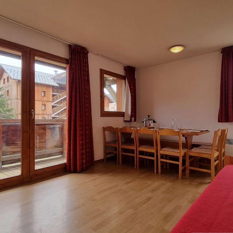Appart 10 pers, 200m télésiège, balcon, ski, 3 ch - FR-1-525-216 - Appartement - 1
