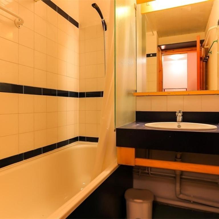 Appartement ski aux pieds, Val Thorens - 6 pers, 1er étage, 31m², proche commerces et ESF - FR-1-637-24 - Apartment (6 Adults) - 6