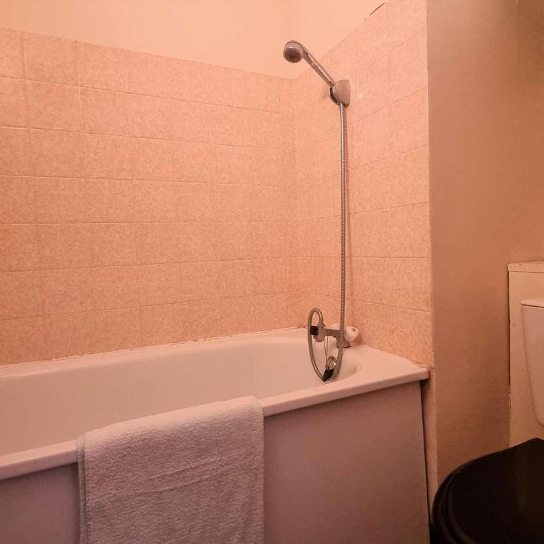 Studio cosy, proche pistes et commerces, parking et wifi inclus, SuperDévoluy - 3 couchages - FR-1-525-235 - Apartment (3 Adults) - 9