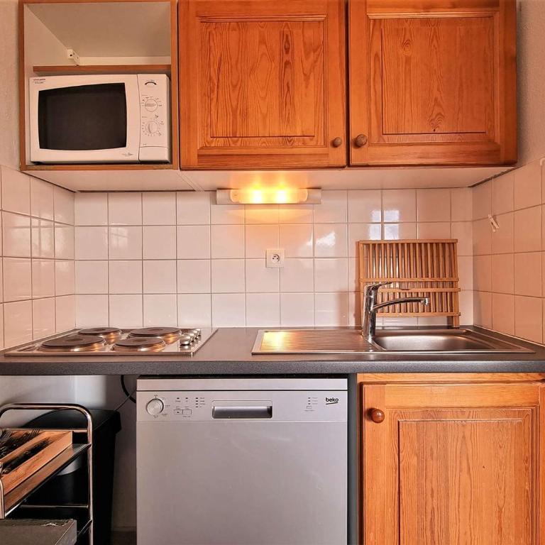 Appartement 4 pièces avec WiFi, Animaux admis, Parking gratuit proche des pistes - FR-1-525-240 - Apartment - 7