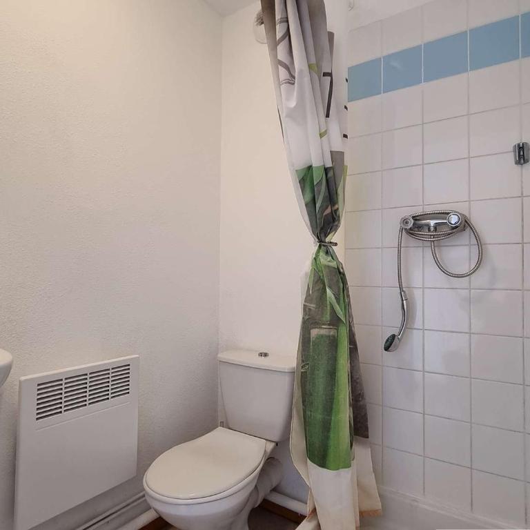 Appartement 4 pièces avec WiFi, Animaux admis, Parking gratuit proche des pistes - FR-1-525-240 - Apartment - 11