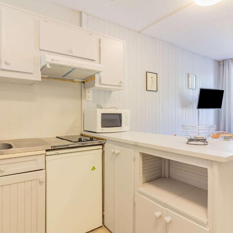 Studio cosy avec balcon, centre-ville, proche télécabine, wifi inclus - FR-1-401-235 - Studio - 1
