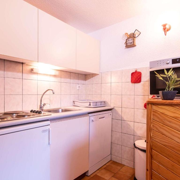 Appartement avec parking, animaux admis - 8 pers. - FR-1-296-381 - Apartment - 2