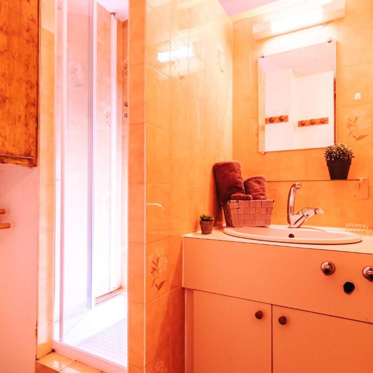 Appartement avec parking, animaux admis - 8 pers. - FR-1-296-381 - Apartment - 3