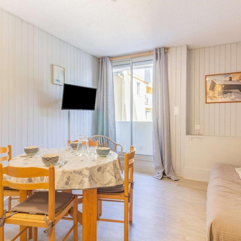 Studio cosy avec balcon, centre-ville, proche télécabine, wifi inclus - FR-1-401-235 - Studio - 8