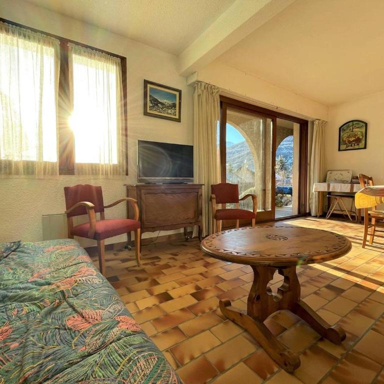 Charmant 3 pièces avec jardin pour 6 pers. à Briançon, à 3mn du centre, proche randonnées et Col d'Izoard - FR-1-330C-124 - Appartement - 8