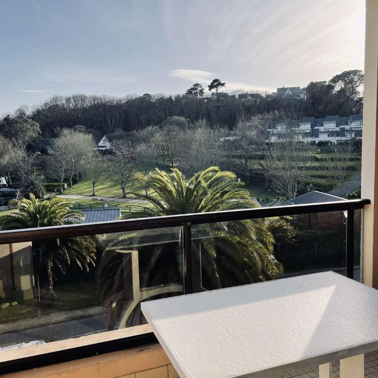 Appartement 3 étoiles avec piscine chauffée, à 50m de la plage de Trestraou, Perros-Guirec - FR-1-542-49 - Apartment - 3