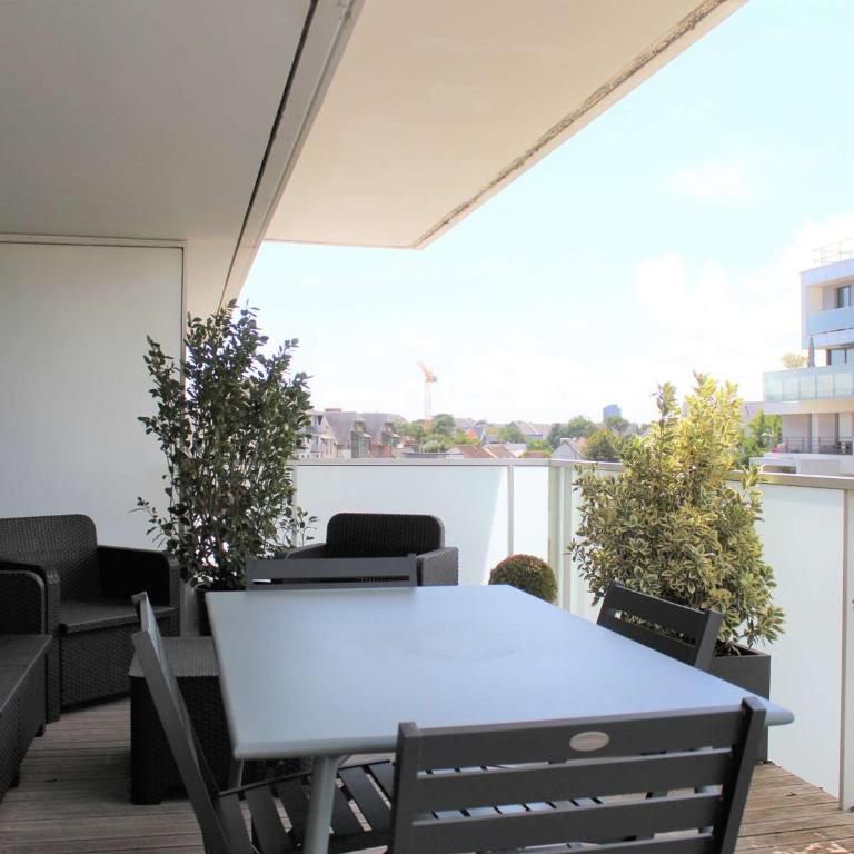 Studio moderne 4 pers au centre de La Baule avec terrasse et garage, proche plage et commerces - FR-1-245-162 - Apartment - 12