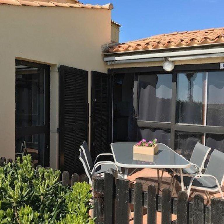 Villa T2, 4 pers, face à la mer, terrasse, parking privé, à 400m des commerces, plage devant! - FR-1-81-462 - Villa - 13
