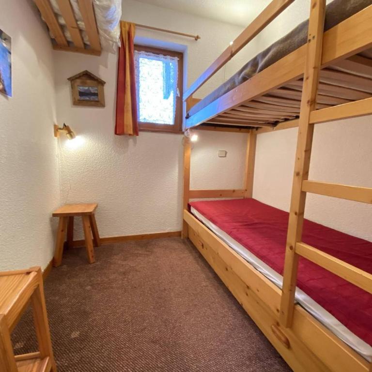 Studio cabine à Praz Sur Arly - Balcon, proche pistes et centre - 4 pers, parking, casier ski - Appartement 1 Chambre - 7