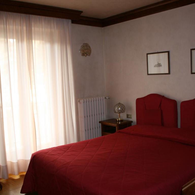Hotel Panoramique - 2 Camere Adiacenti Matrimoniali/Doppie con Letti Singoli - 3