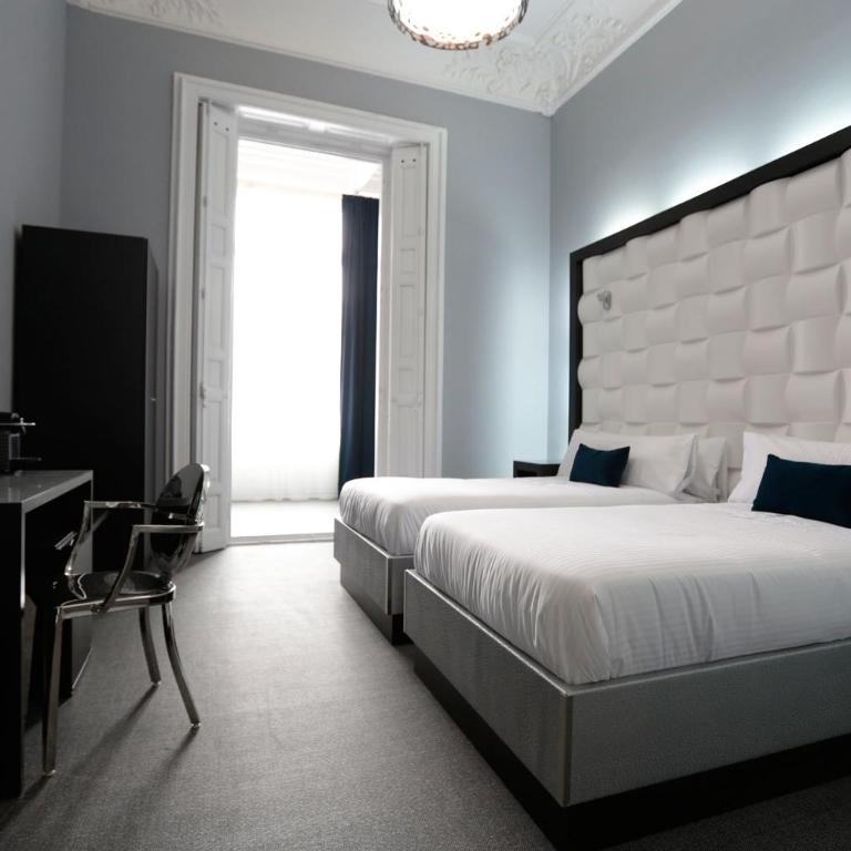 Amra Barcelona Gran Via - Classic Family Room - 5