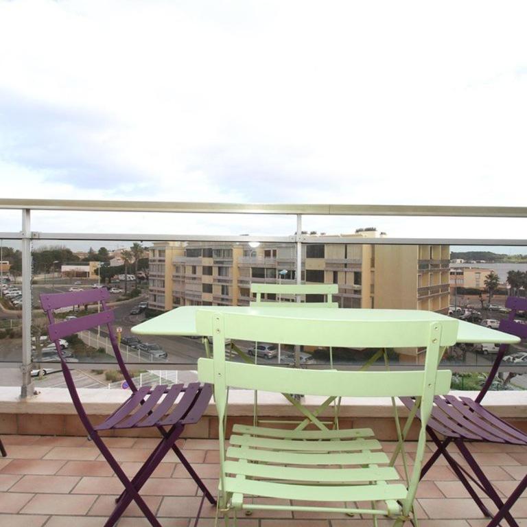 Spacieux T2 à Balaruc-les-Bains, cuisine séparée, climatisation, WiFi, proche Thermes - Appartement 1 Chambre - 9