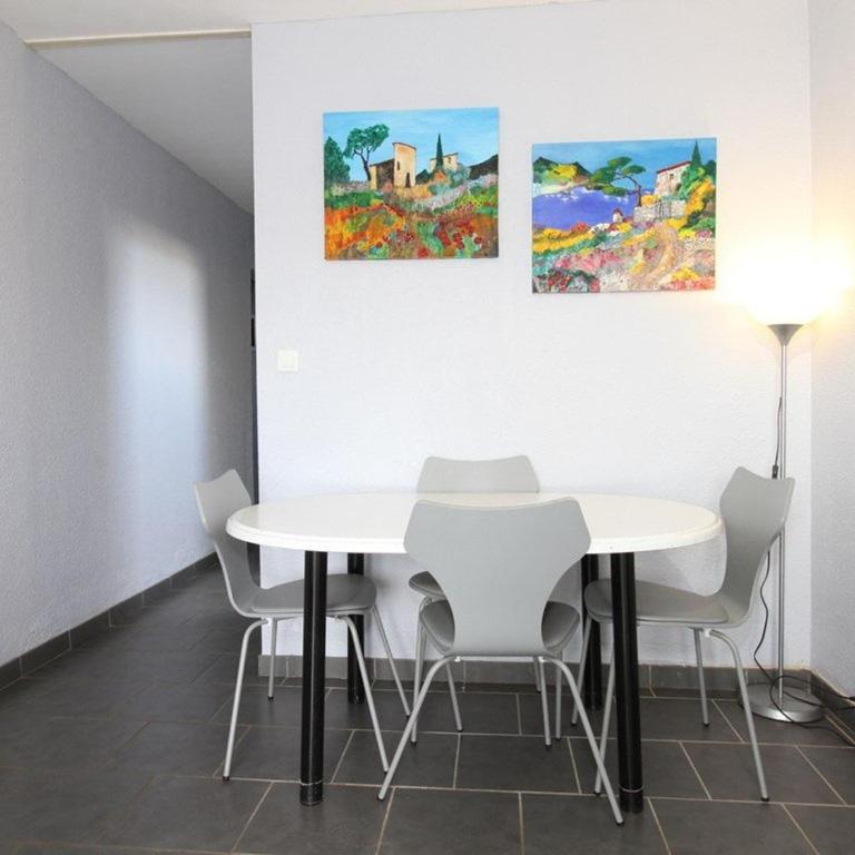 Spacieux T2 à Balaruc-les-Bains, cuisine séparée, climatisation, WiFi, proche Thermes - Appartement 1 Chambre - 10