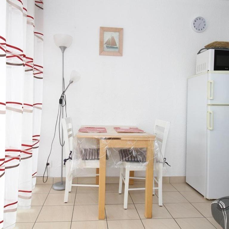 Charmant T1 avec grande terrasse, climatisé, proche des Thermes, équipé lave-vaisselle et lave-linge - FR-1-553-43 - Apartment (4 Adults) - 14
