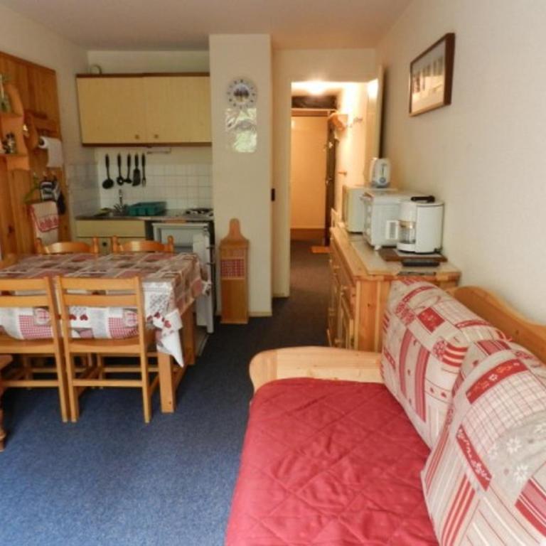 Studio cabine au Pleynet avec balcon, près des pistes - Apartment mit 1 Schlafzimmer - 4