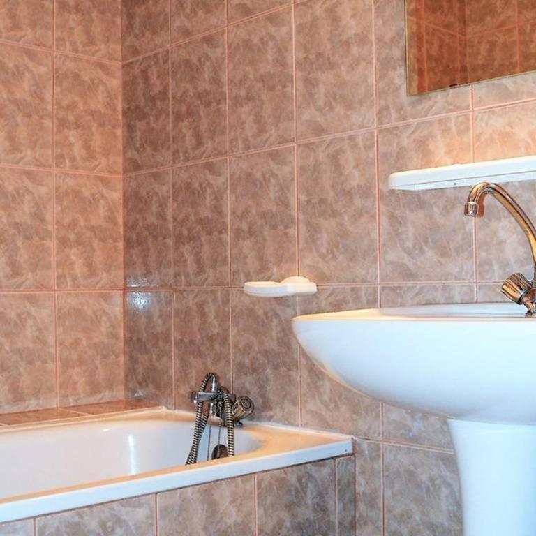 Appartement T3 confortable avec parking aux Angles - FR-1-593-14 - Apartment (6 Erwachsene) - 8