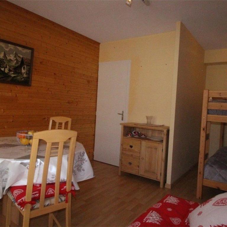 T2 bis au pied du télécabine, balcon, garage, centre-ville de Luchon - FR-1-313-160 - Apartment (4 Adults) - 8