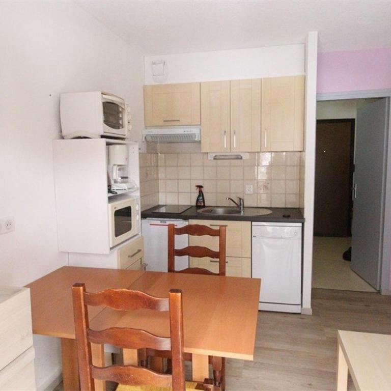 Studio cosy à Luchon - Balcon, garage privé, animaux admis, télécabine à proximité - FR-1-313-183 - Estudio - 8