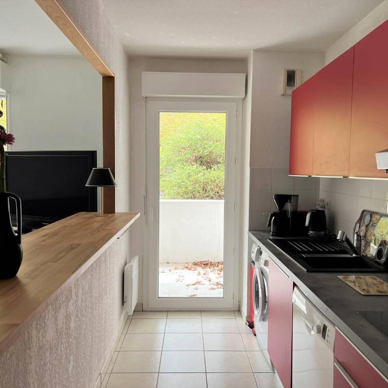 Cambo-les-Bains : T2 calme avec parking, Internet - Appartement 1 Chambre - 3