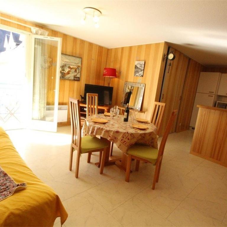 Appart. central 6/7 pers. à Bagnères-de-Luchon avec parking et animaux admis - FR-1-313-171 - Apartment (7 Erwachsene) - 4
