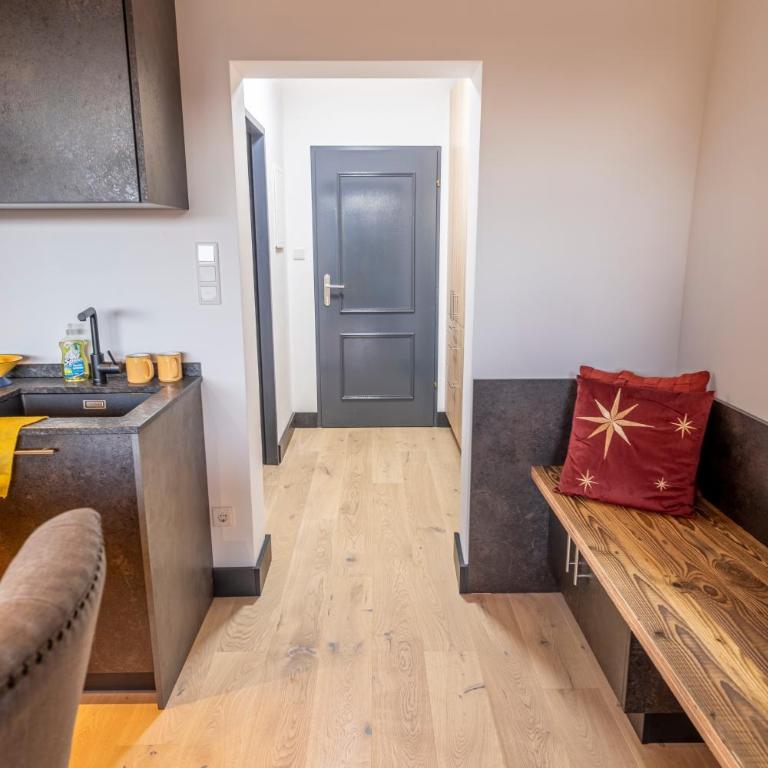 Wolfgangsee Appartements - Panorama Blick, Parkplatz, Balkon - Studio with Lake View - 19