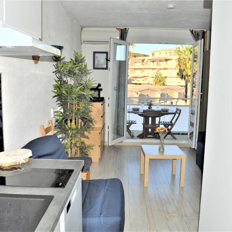 Studio rénové climatisé, 3 couchages, proche port et casino à Cavalaire-sur-Mer - FR-1-226B-98 - Appartement (3 Adultes) - 9
